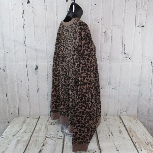 Calvin Klein Jeans Plus Pullover Leopard Print Sweatshirt - Picture 3 of 8